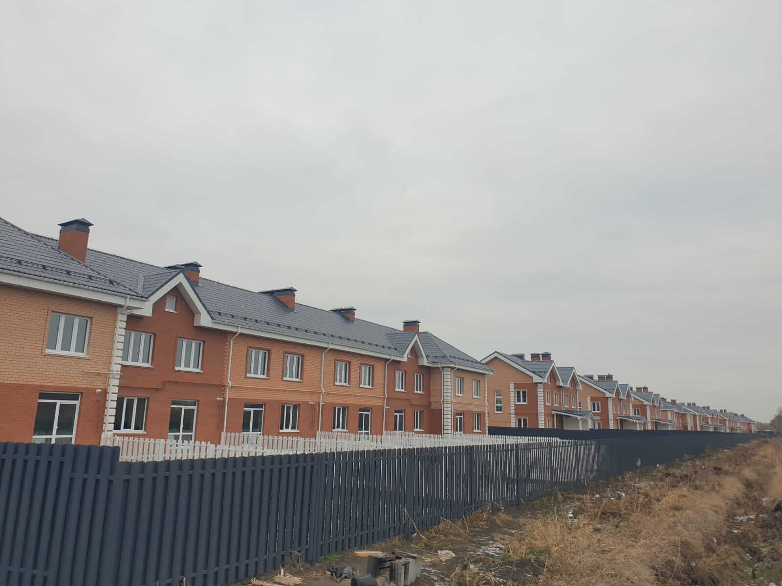 Забор из штакетника 230м Серый Графит фото5 в Владимире