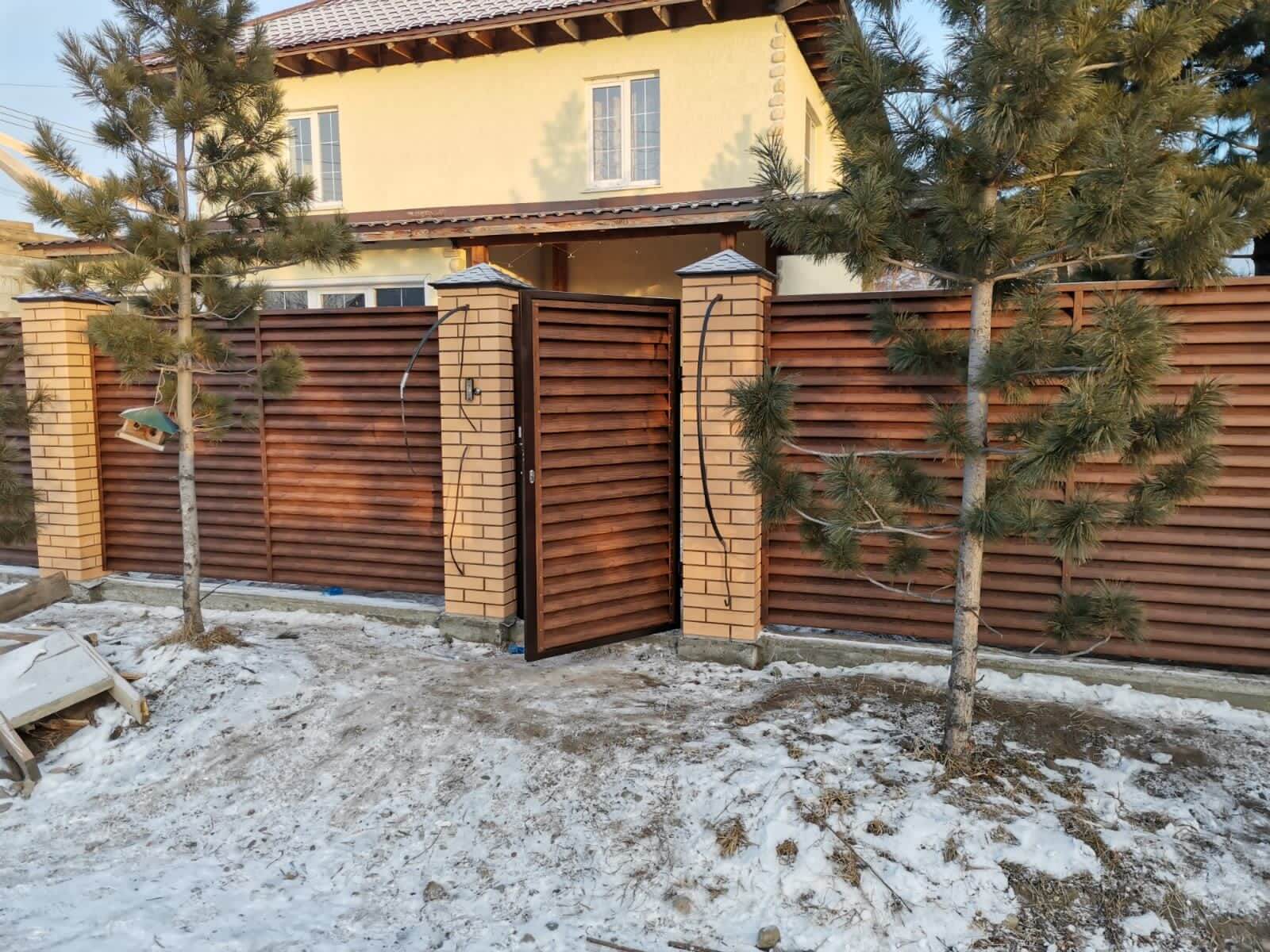 забор-жалюзи 65м Каштан фото1 в Владимире
