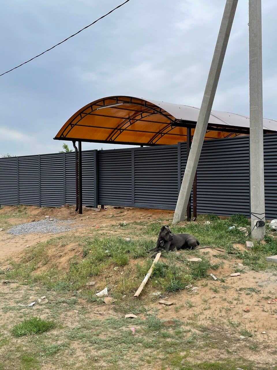 Забор из ламелей еврожалюзи 24м RAL7024 Серый Графит МАТТЕ фото 1 в Владимире