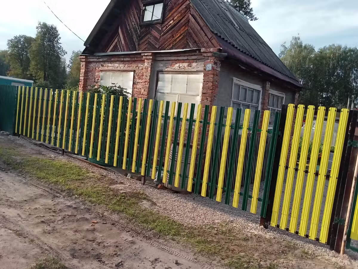 Забор из евроштакетника 13м RAL1018 Желтый фото 1 в Владимире