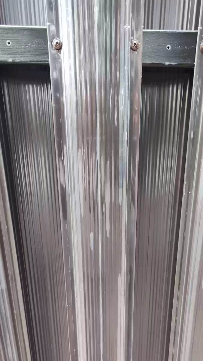 Забор из евроштакетника 22м RAL8019/8019 Темный Шоколад двусторонний фото 3 в Владимире