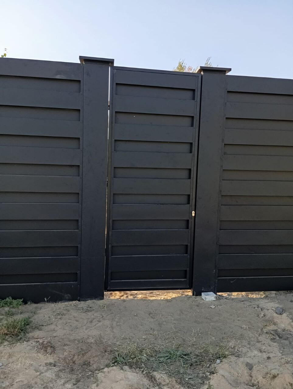 Забор-ранчо из металлопланкена 37м RAL9005 Черный МАТТЕ фото 3 в Владимире