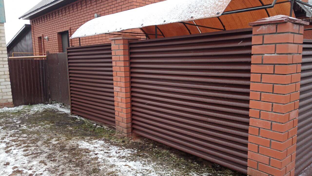 Забор из ламелей еврожалюзи 12м RAL8017/8017 Шоколад двусторонний МАТТЕ фото 4 в Владимире
