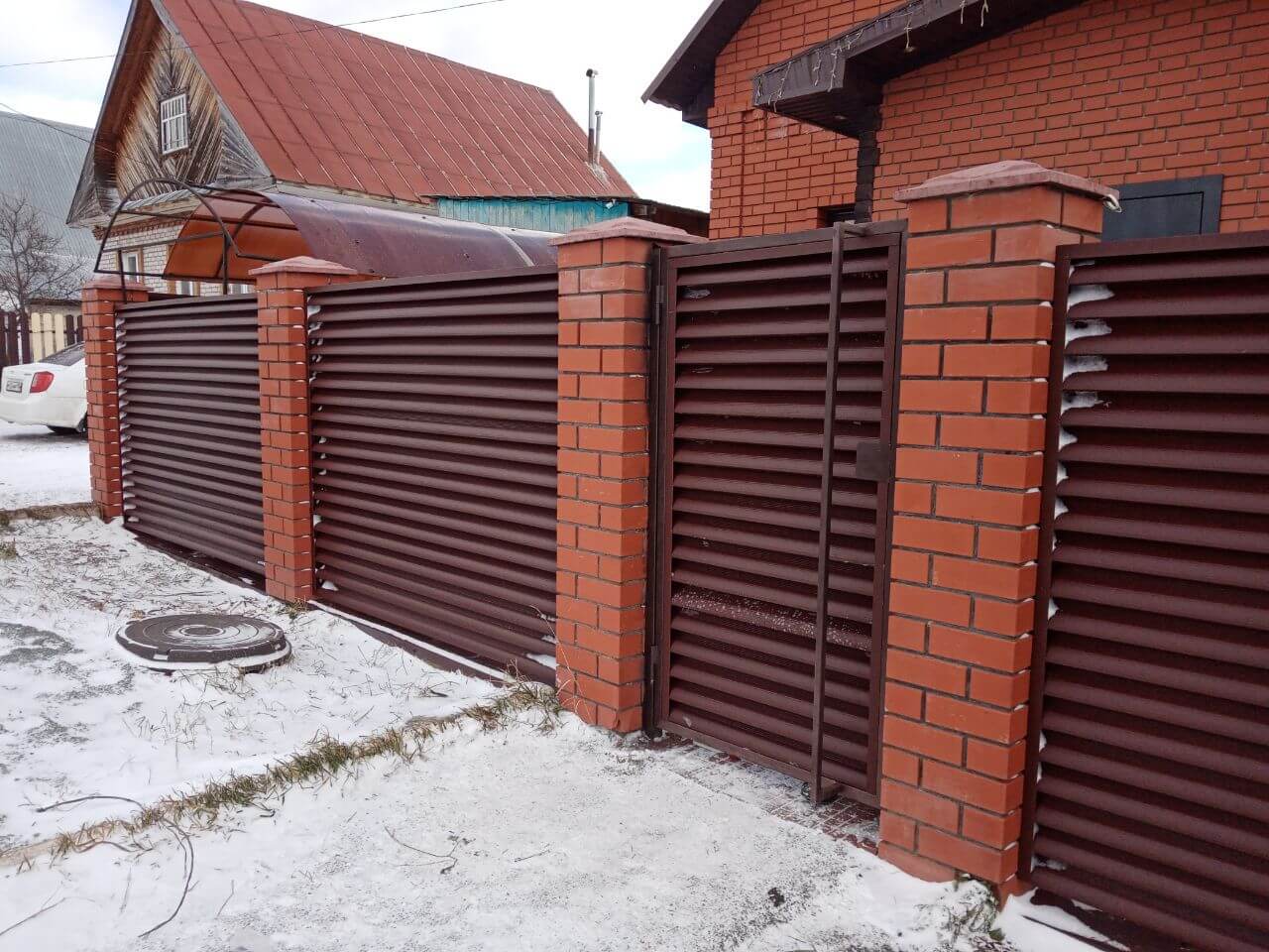 Забор из ламелей еврожалюзи 12м RAL8017/8017 Шоколад двусторонний МАТТЕ фото 2 в Владимире