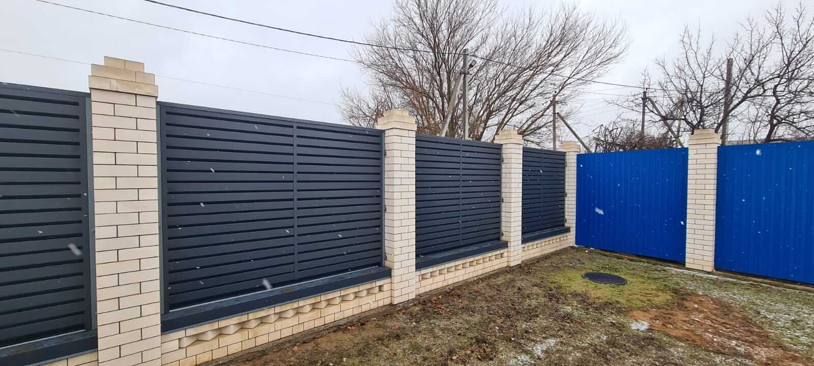 Забор-жалюзи из ламелей Хай-Тек 23м RAL7024/7024 Серый Графит двусторонний МАТТЕ фото 6 в Владимире