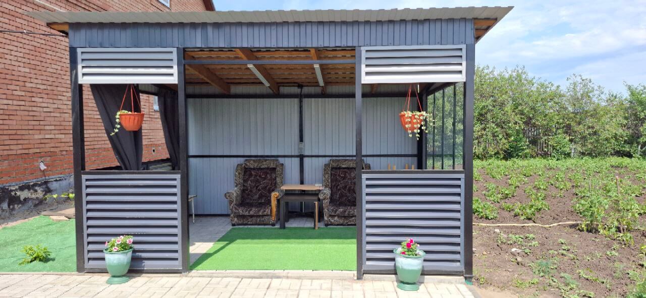 Беседка из ламелей ЭКО-Z и профнастила С-8 RAL7024 Серый Графит фото 3 в Владимире