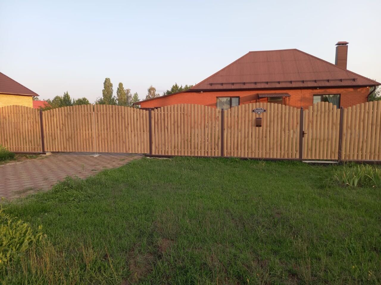 Забор из евроштакетника 24м Клен Светлый SteelArt фото 3 в Владимире