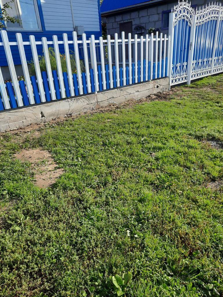 Забор из евроштакетника 14м RAL9003 Белый, RAL5005 Синий Сигнал фото 3 в Владимире