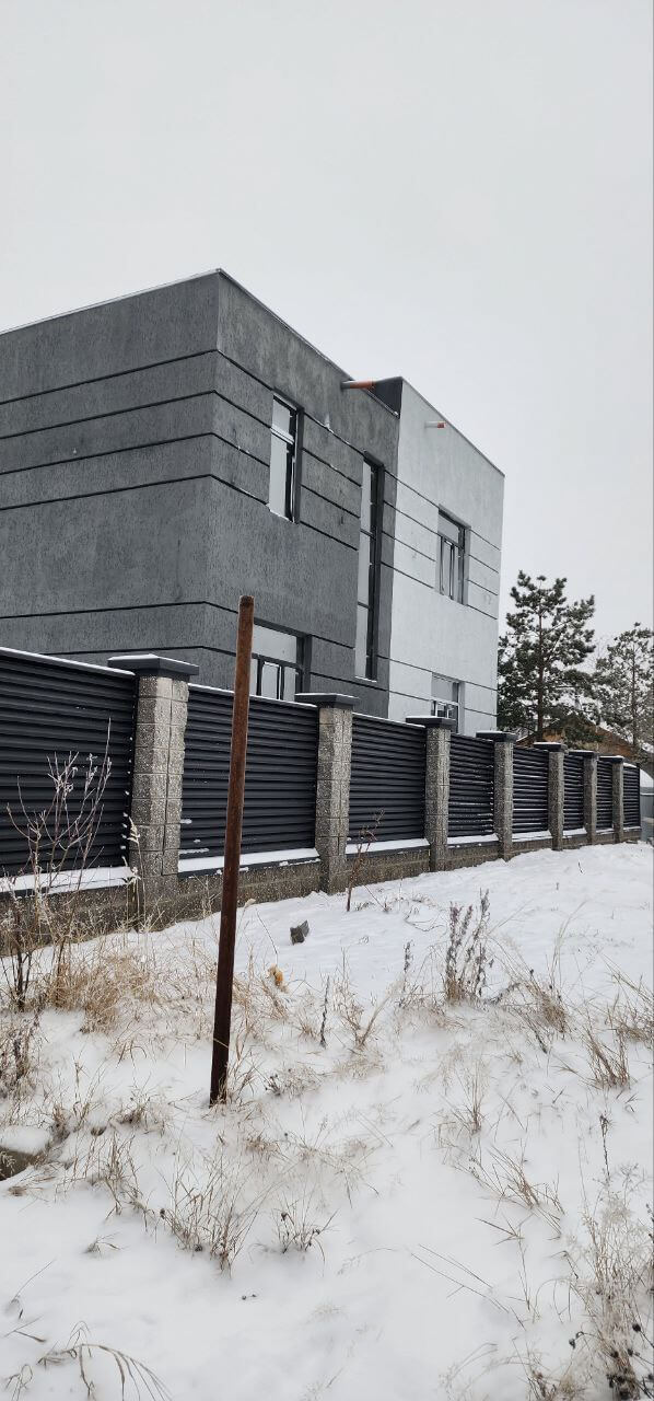 Забор-жалюзи из ламелей ЭКО-Z 66м RAL9005/9005 Черный двусторонний МАТТЕ фото 1 в Владимире