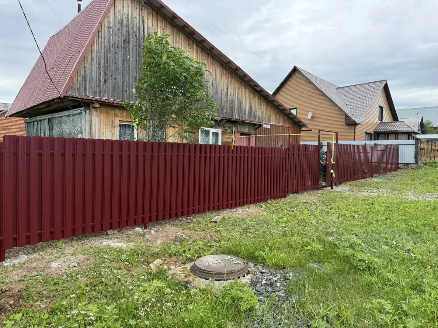 Забор из евроштакетника 24м RAL3005/3005 Красное Вино двусторонний фото 3 в Владимире